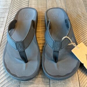 OLUKAI Koko'o Beach Sandals Quick-Dry Flip-Flop Slides Men's Size 8 (NWOT)